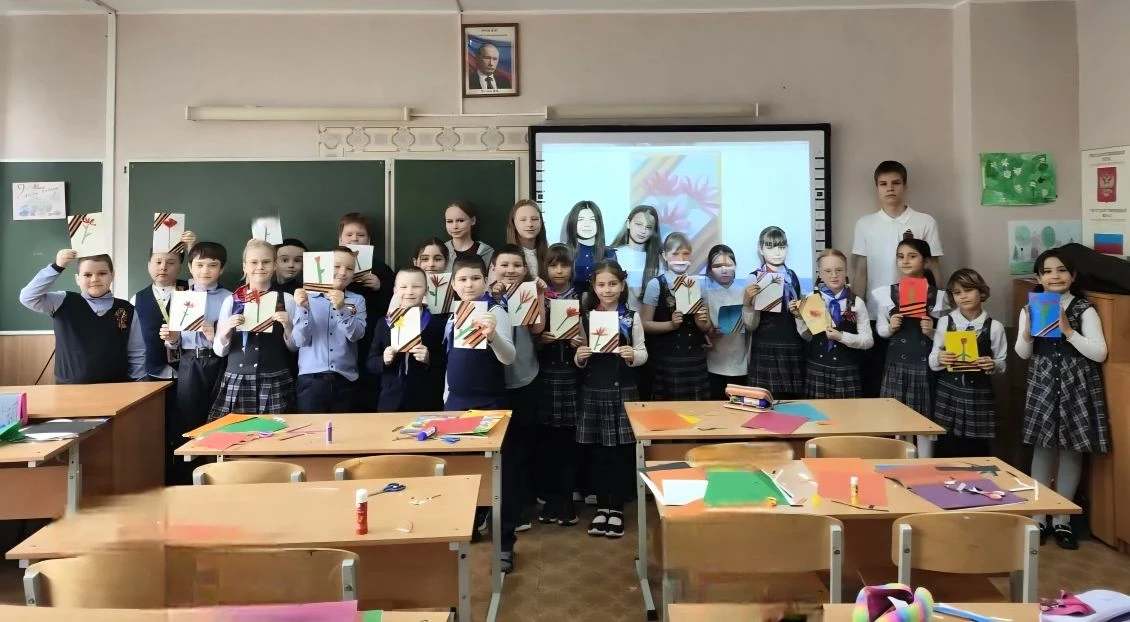 🇷🇺 От сердца к сердцу: младшая школа учится говорить «Спасибо» ветеранам  В преддверии Дня Победы в 
