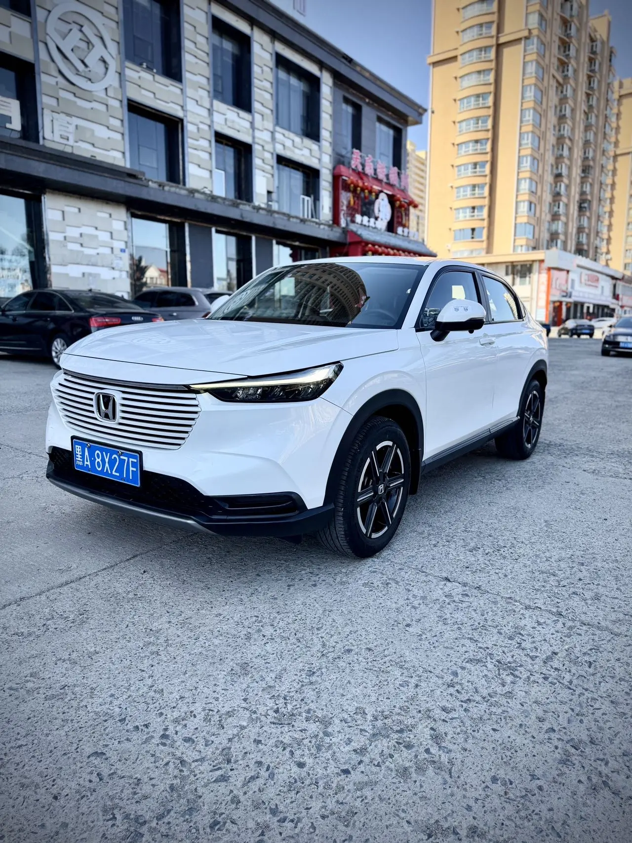 Можно забронировать 👌
Honda Vezel🇨🇳

📌Дата производства] Апрель 2023  
📌Передний привод 
📌Проб