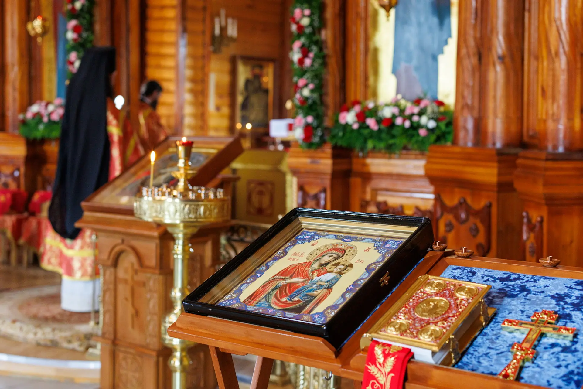 ПРАЗДНИК В ЧЕСТЬ ИВЕРСКОЙ ИКОНЫ БОГОРОДИЦЫ