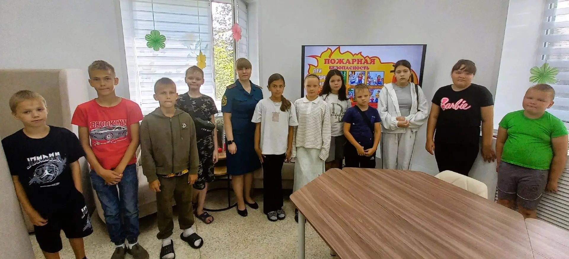 В Семейном МФЦ для несовершеннолетних, посещающих полустационар, прошла важная и познав...