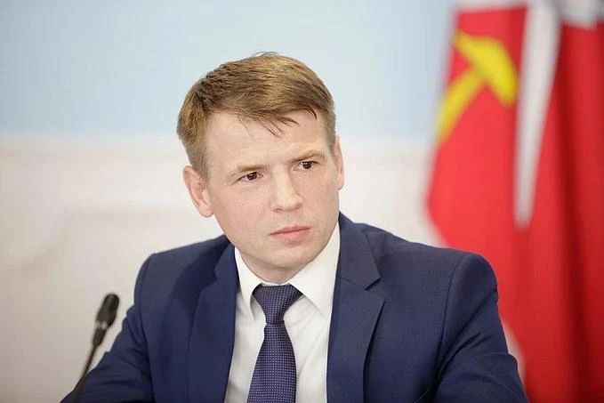 «Детские площадки созданы для детей!»: скандал в Болохово дошел до тульского омбудсмена