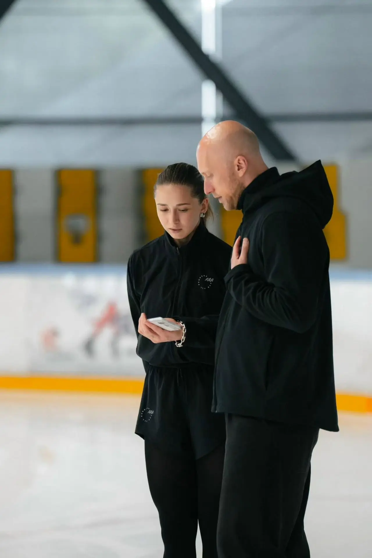 Рабочие будни⛸️ 
 📸 thepeakicecamp