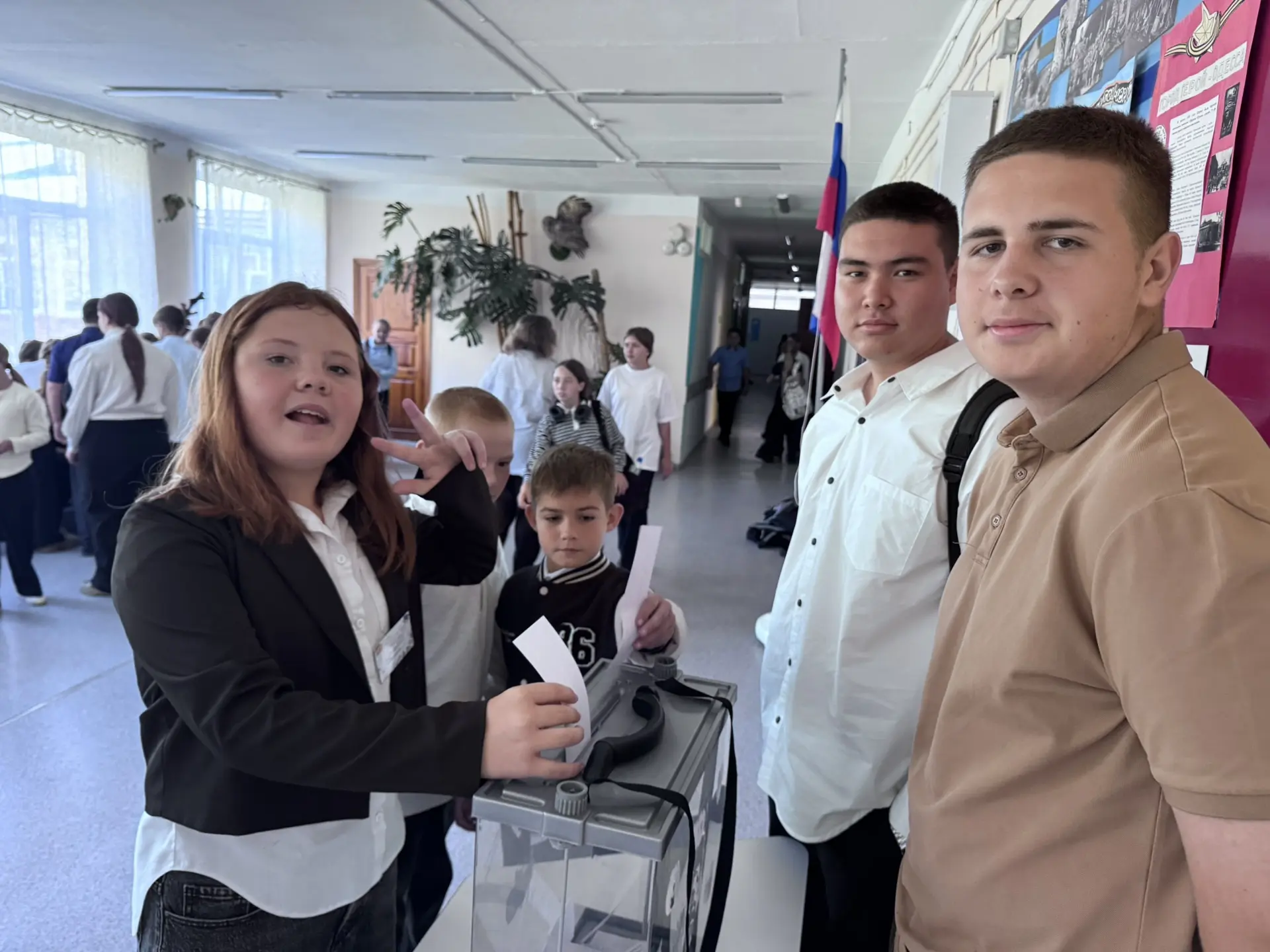 Вся страна сегодня живет важным событием — в России проходит Единый день голосования! �...