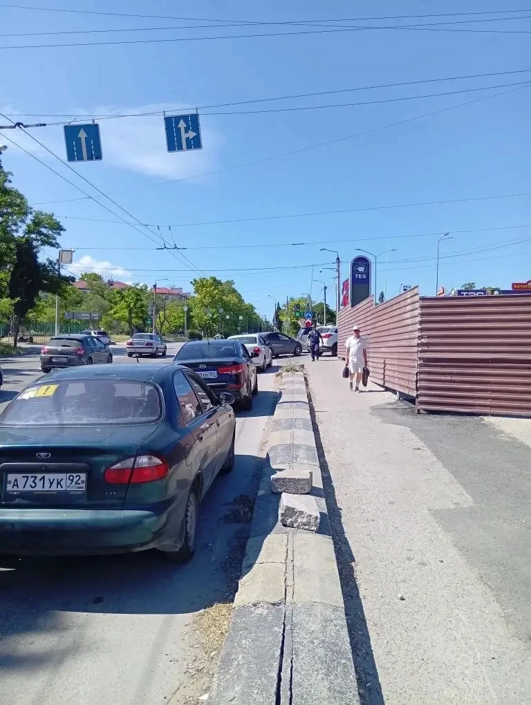 #нампишут Очередной раз наблюдаю как организован порядок в очереди на заправку.

Перед заправкой ТЭС