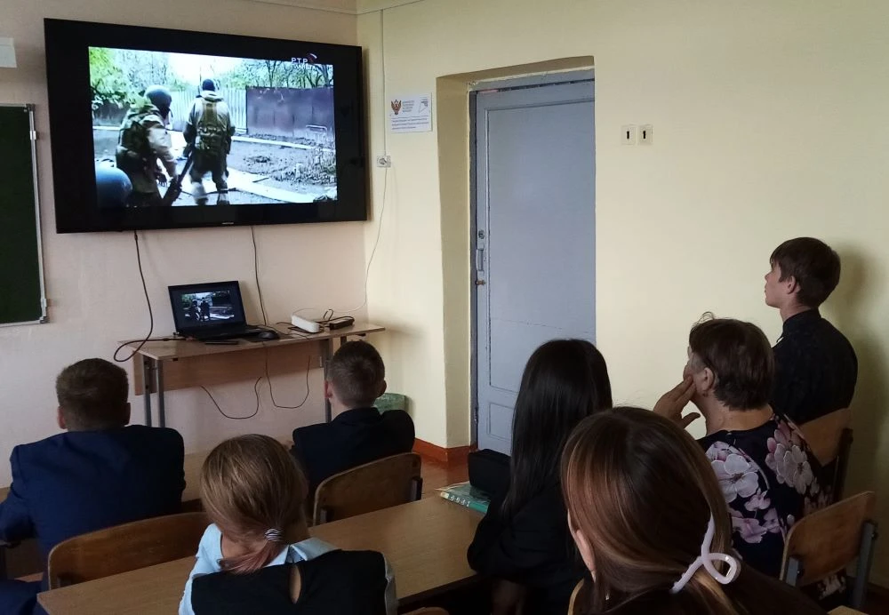 03 сентября, в День солидарности в борьбе с терроризмом, в нашей школе прошли Уроки пам...
