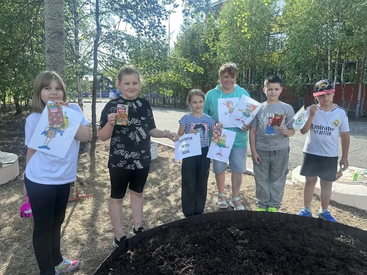 🌱 Кто, если не мы? Наши «Эколята» уже спасают планету!

Ребята из начальной школы не сидят сложа ру