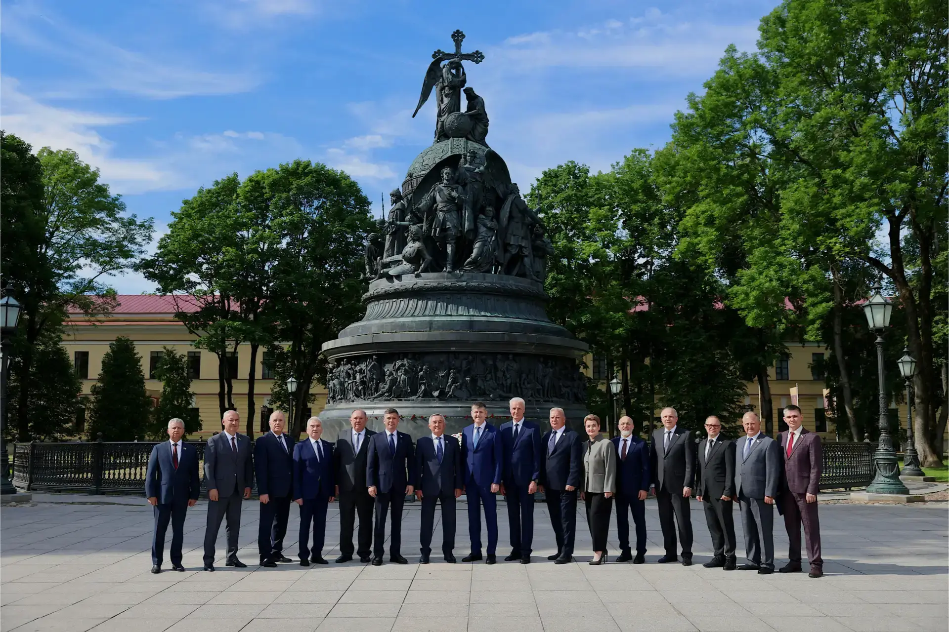 💼 Александр Ермоленко принимает участие в работе конференции Парламентской ассоциации Северо-Запада