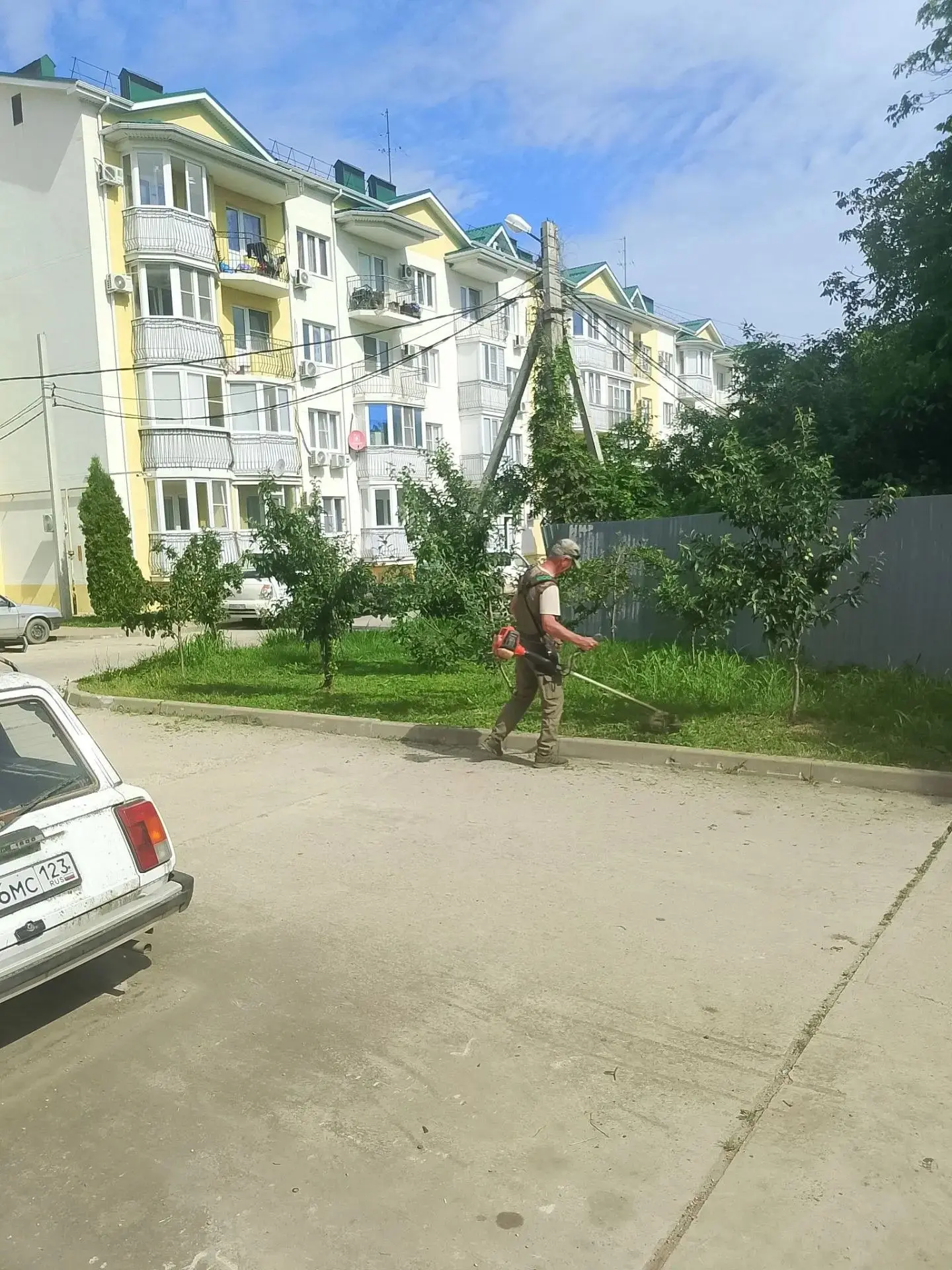 Работа, выполненная за один день – 18.06.2026 г.
 
ЖК «Сосновый бор»
💡 Замена лампы освещения
🔦Осм