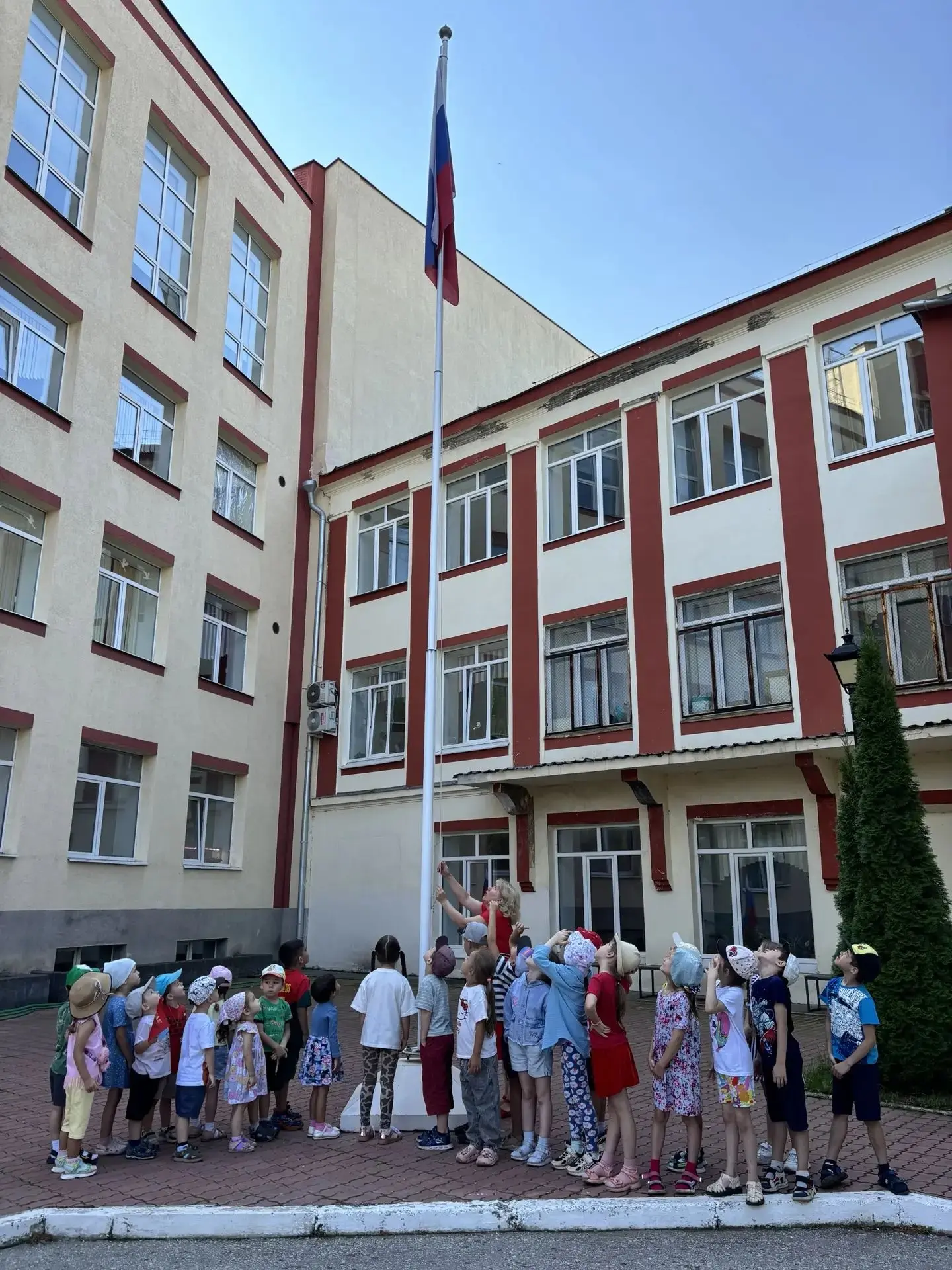 День Государственного флага России - праздник, который объединяет нас всех! 🇷🇺🇷🇺🇷�...