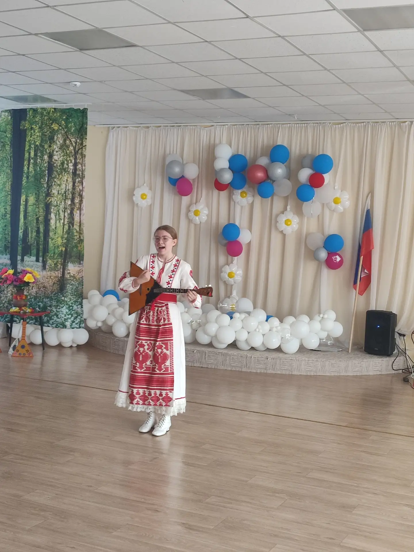 «У каждого человека есть семья, дом, любимый двор или улица. А ещё у всех нас есть большая Родина — 