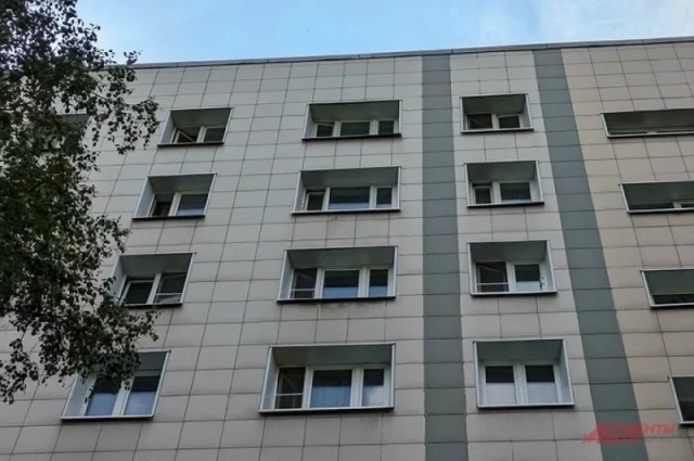 Двухлетний ребенок выпал из окна третьего этажа в Чебоксарах

Фото: Елена Краснова / АиФ / Автор: За