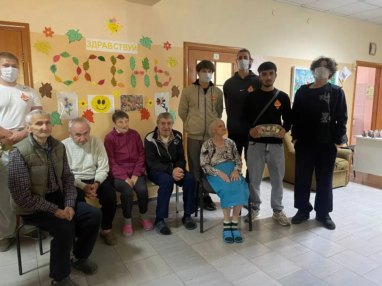 👵 Забота о старшем поколении: студенты Политеха ХТУ посетили гериатрический центр в Но...