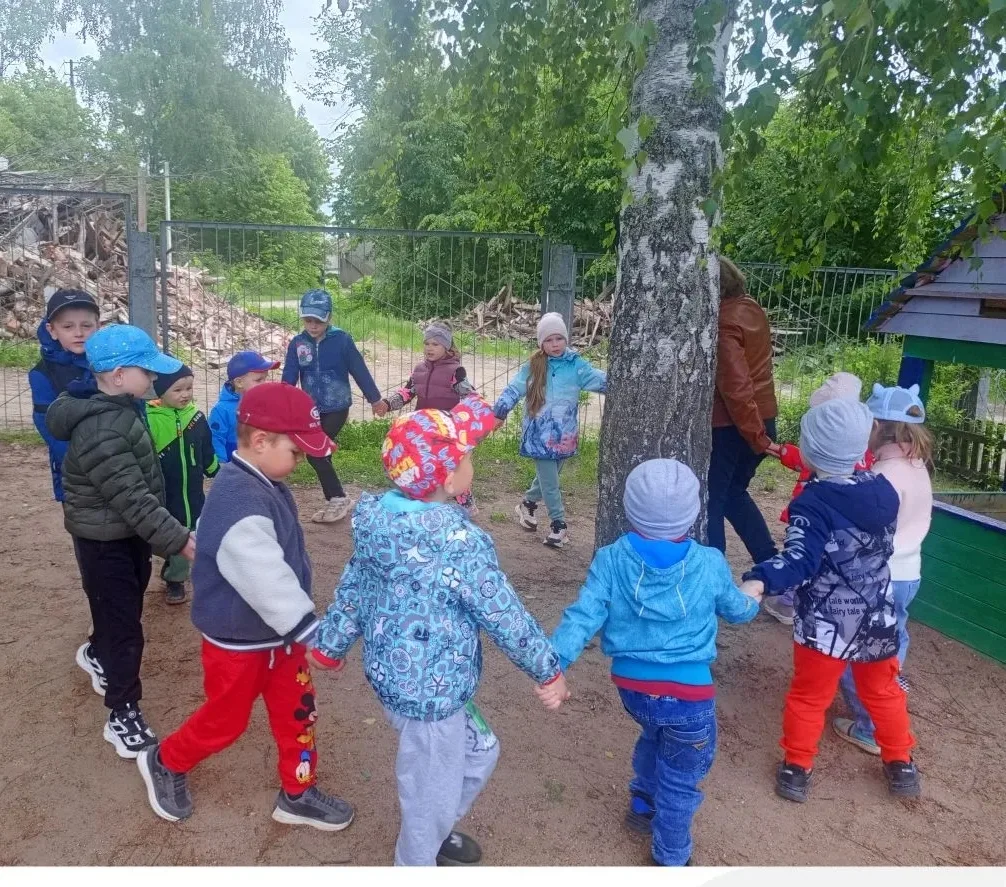 Сегодня мы отмечаем народный праздник Семик или Троилу. Он проводиться в четверг перед ...