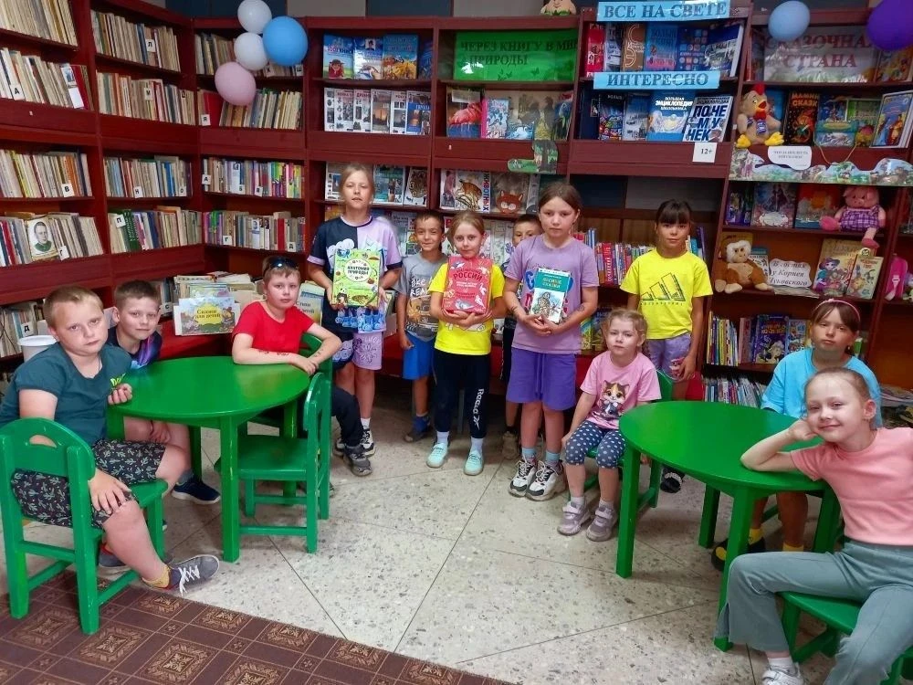 🌟В Летнем оздоровительном лагере "Патриот" сегодня прошел день научных открытий.
👾Каждый отряд, во