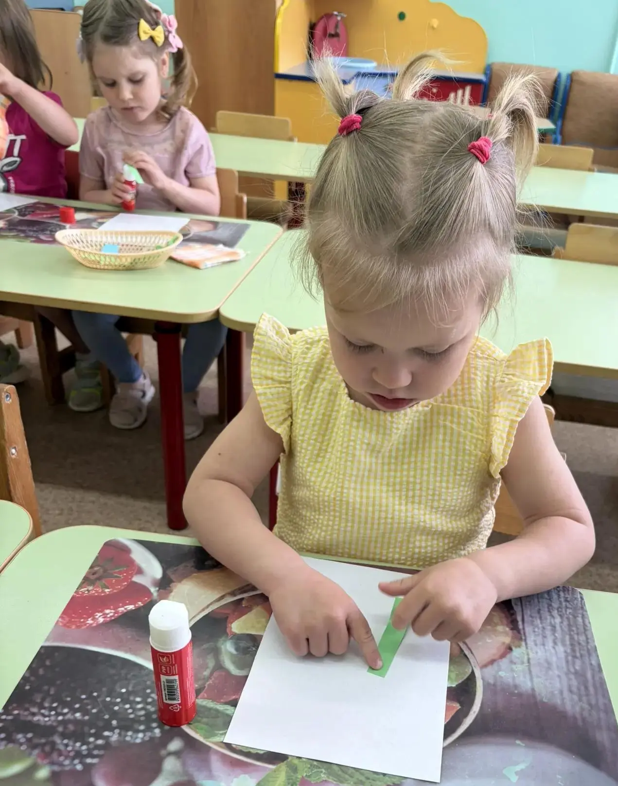 ☀️🌼 Посмотрите, какие чудесные «солнца на ножке» получились у ребят из второй младшей группы «Дюймо