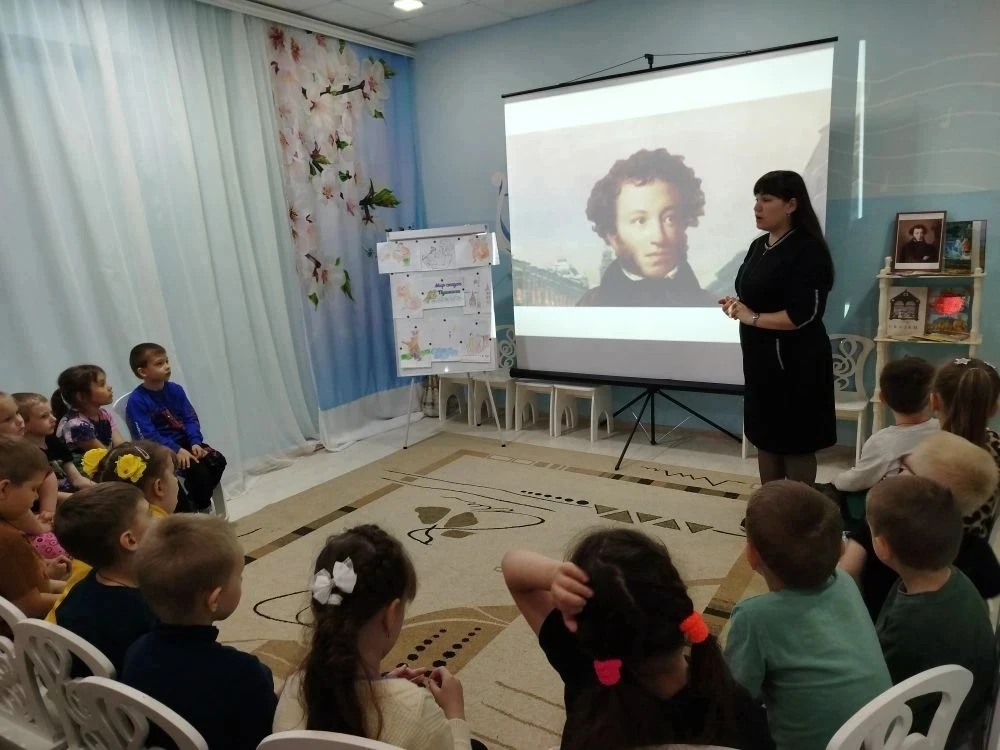 ✨Пушкинский день ✨
🪶Ежегодно 6 июня в России отмечается Пушкинский день, известный также как День р
