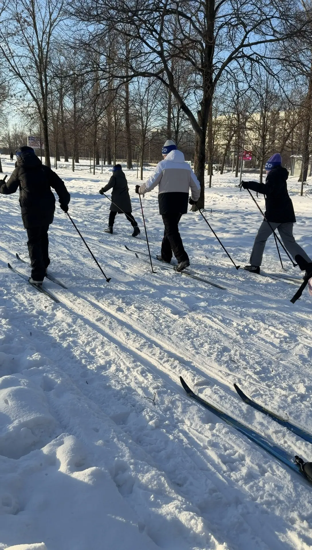 ⛷️ ЛЫЖНЯ - 2026 ⛷️  Под ярким зимним солнцем и свежим морозным ветром, наша 351-я школа не смогла се