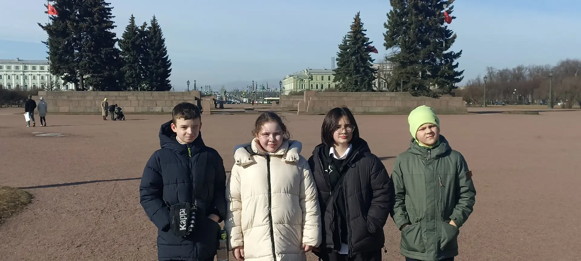 В поисках новых открытий: 5Б исследует Петербург 🏛️🔍  Ученики 5Б класса приняли участие в районном к