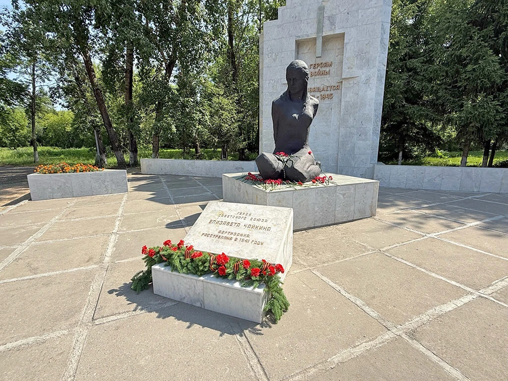 День начала Великой Отечественной войны: вспомним тех, кто подарил нам мир

☝️ Сегодня, 22 июня, в Д