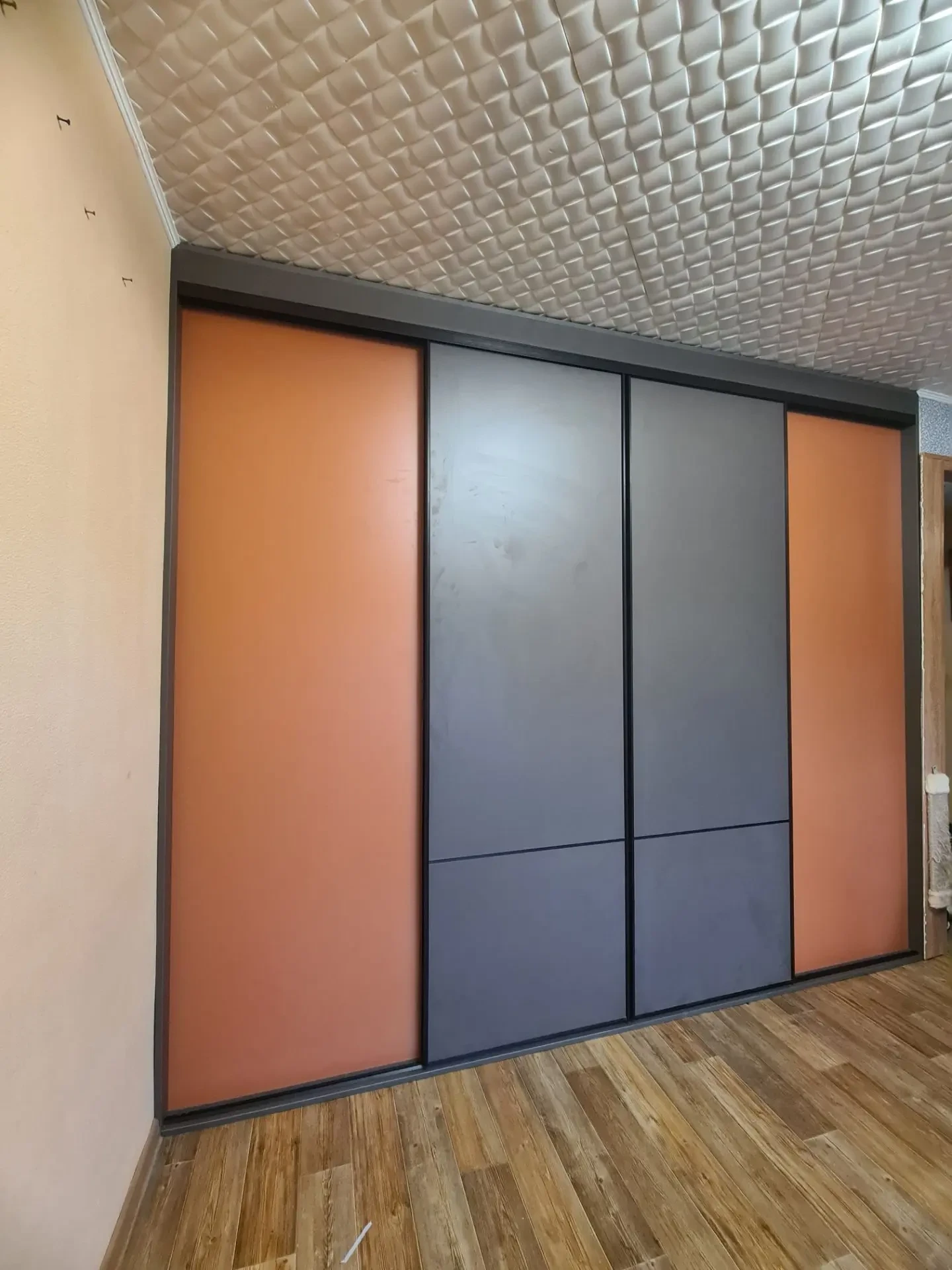 🚪 Гардеробная за дверями-купе — новый проект «Квадрум»!