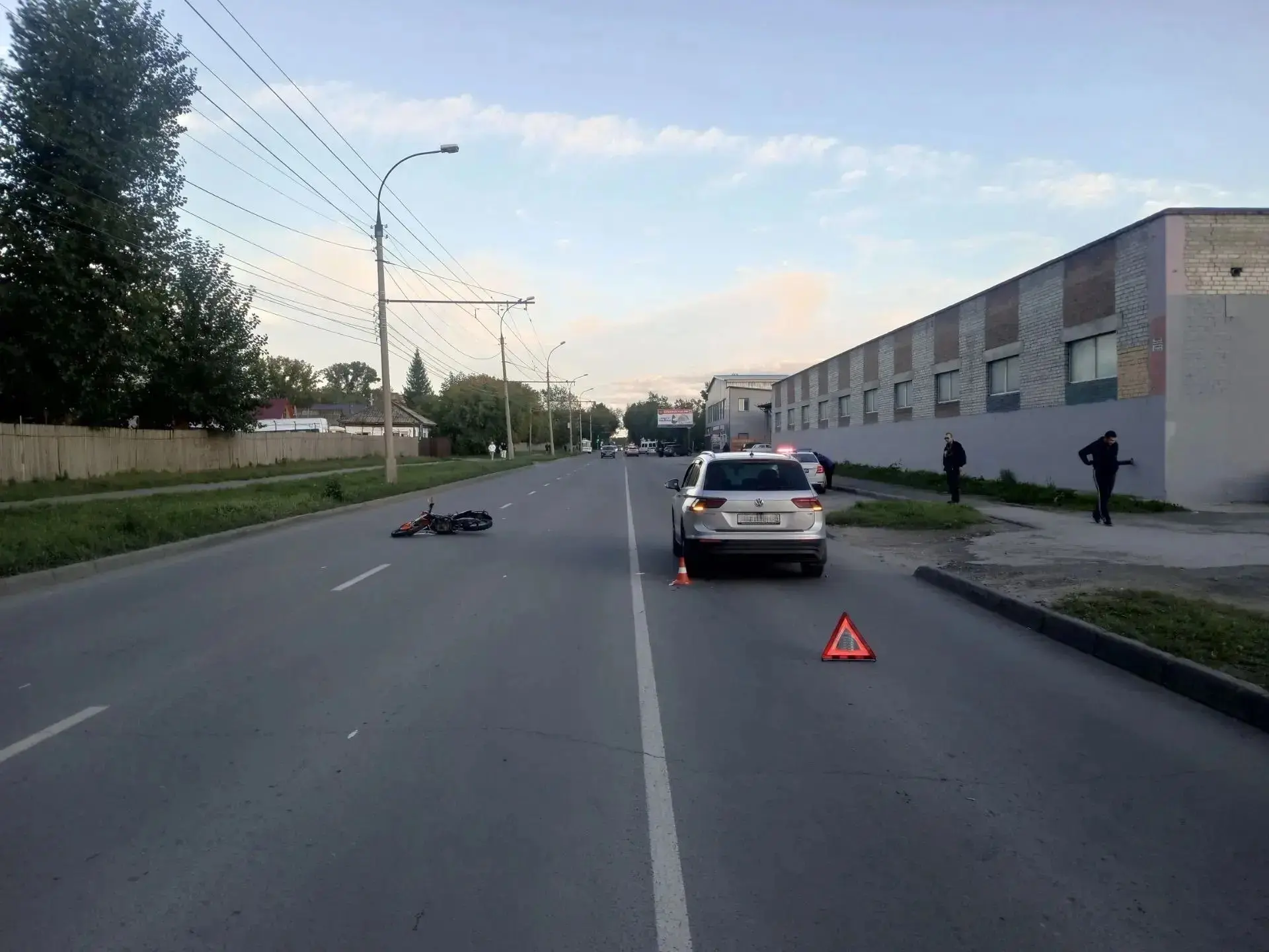 В Кировском районе питбайк с подростками врезался в легковушку