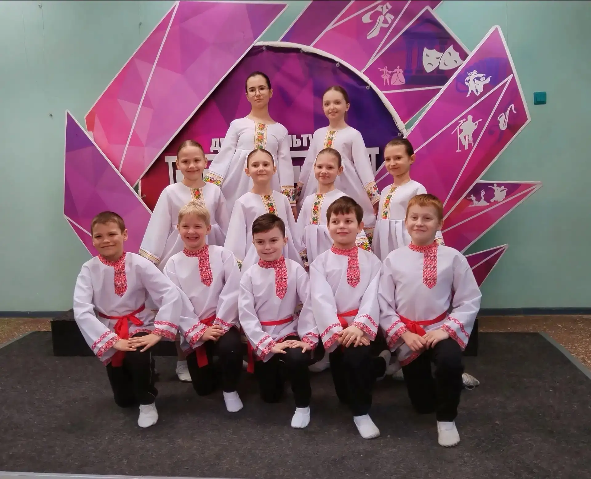 🎉ПОЗДРАВЛЯЕМ🎉   Наша хореографическая студия «Эдельвейс»приняла участие в всероссийском конкурсе-фес