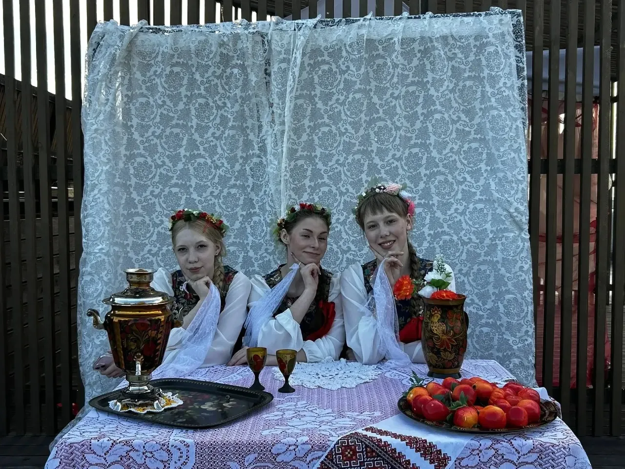 Творческие мастер-классы, тематические интерактивные площадки, розыгрыши призов, возможность провест