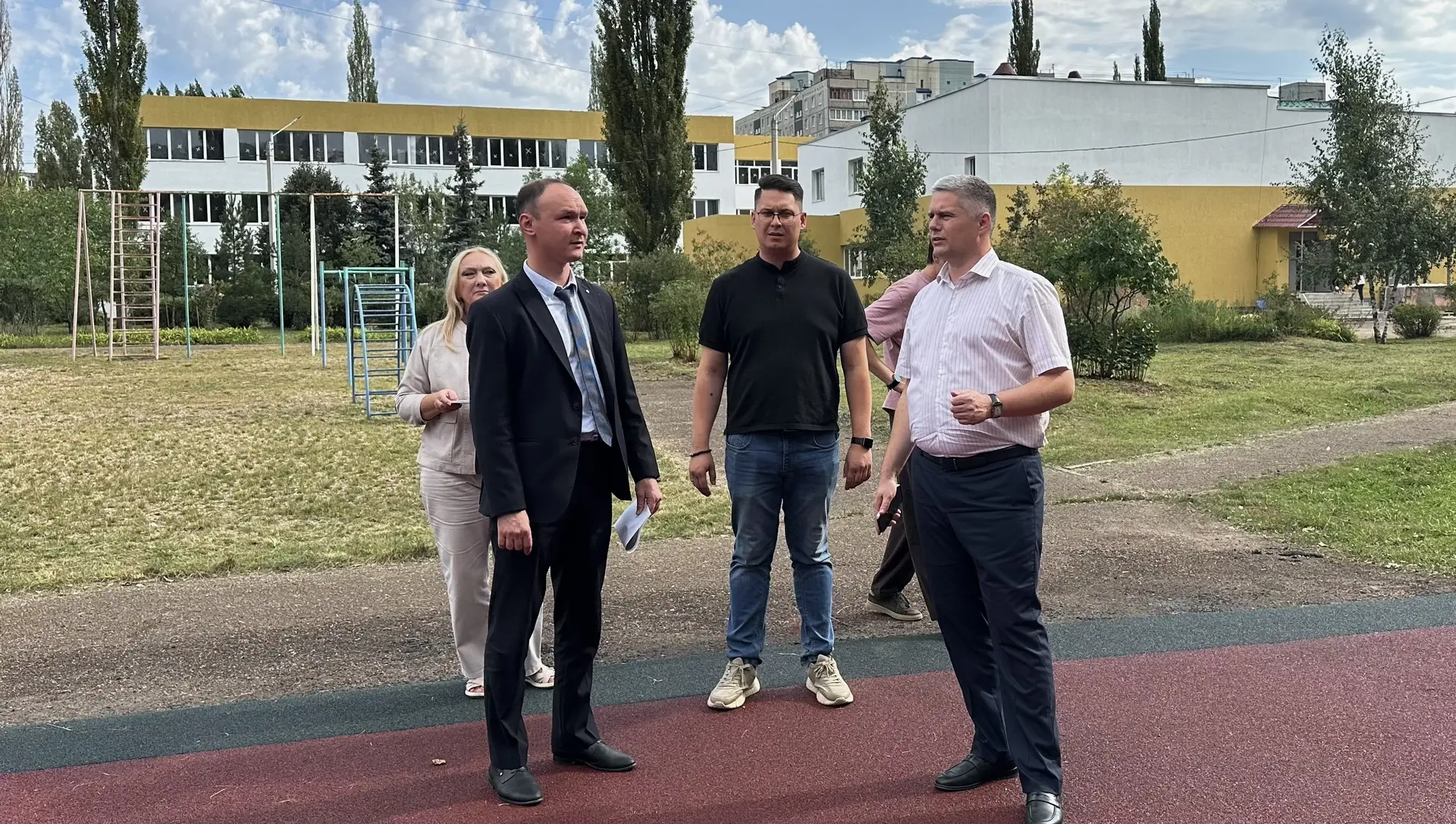 В Октябрьском районе Уфы продолжается реализация проектов, направленных на создание ком...