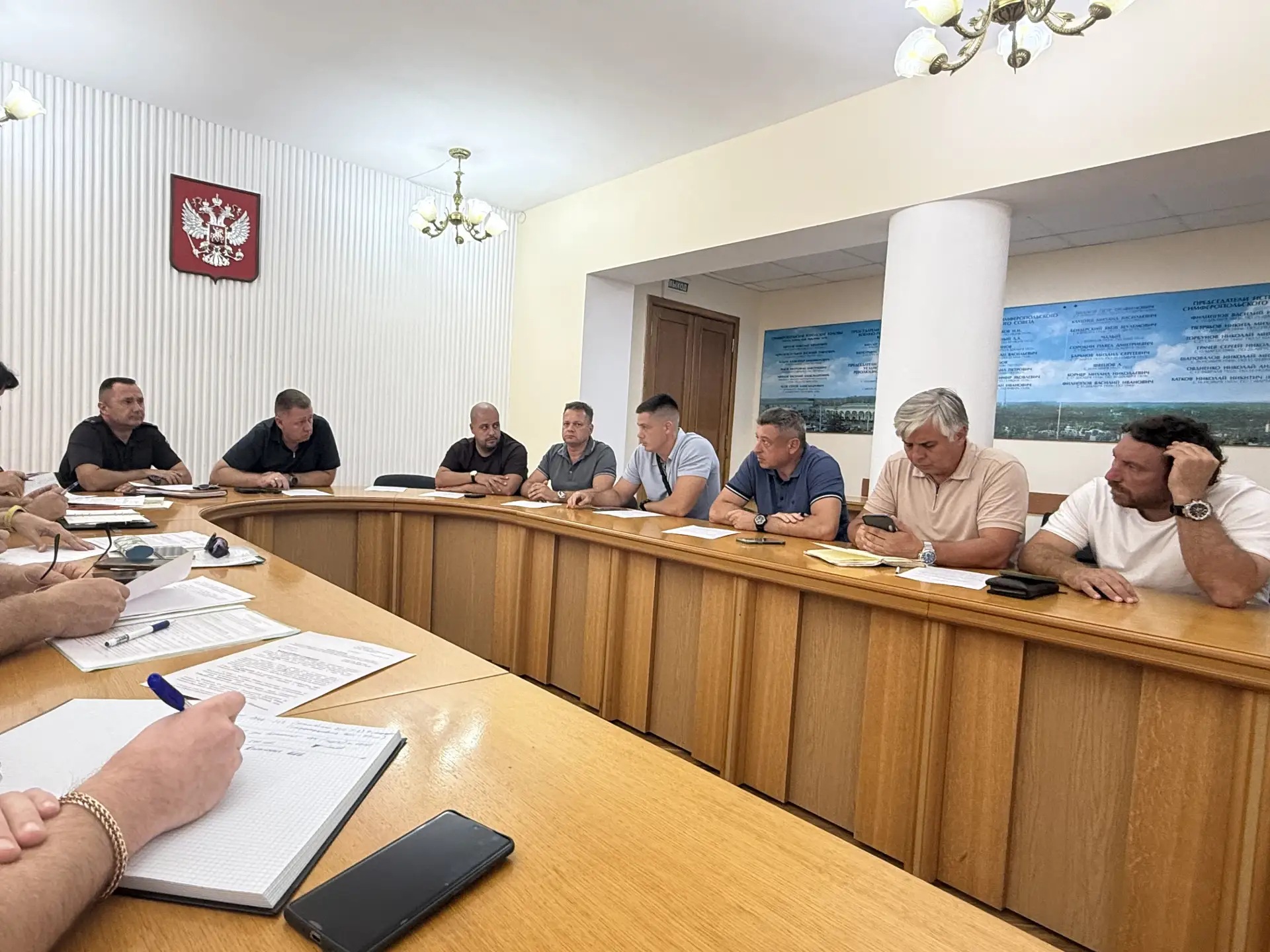 🚦 В Симферополе прошло заседание городской комиссии по БДД в рамках профилактического ...