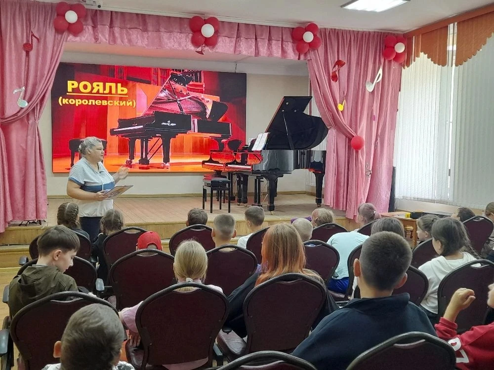 Участники 1 смены побывали сегодня на познавательном экскурсе  "Путешествие в страну му...