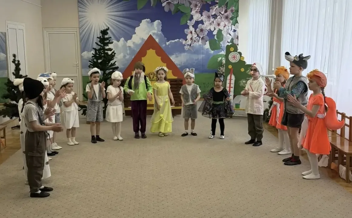 🎭В нашем детском саду прошёл незабываемый Театральный день! Старшая группа «Фантазёры»...