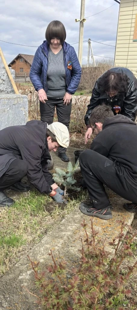 «Сад памяти»  8 мая, в канун празднования 81-й годовщины Победы в Великой Отечественной войне, в д. 