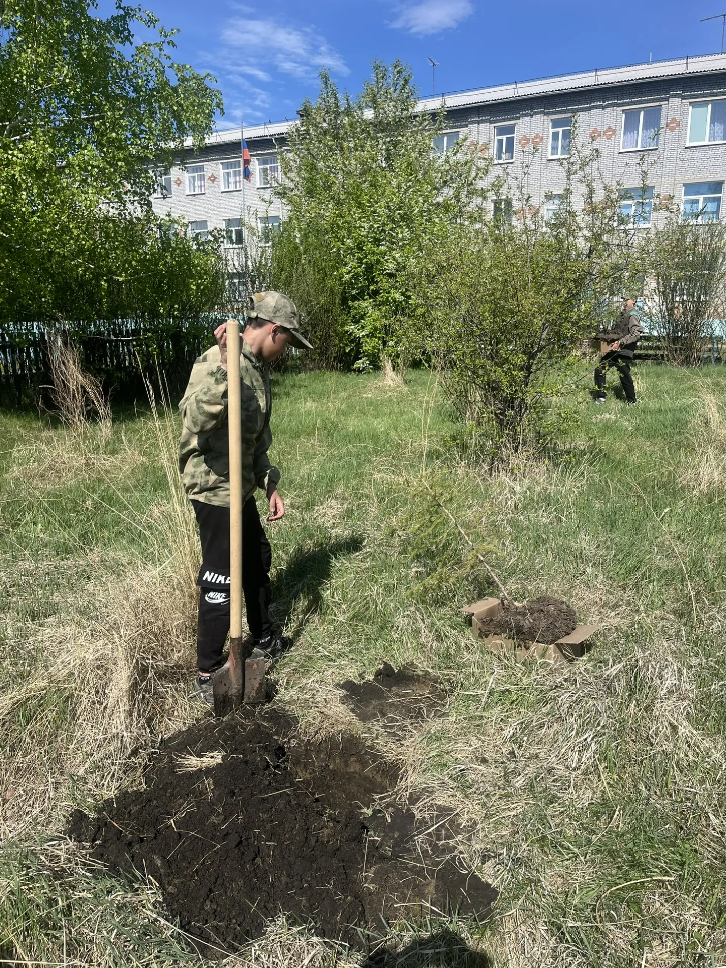 Администрация МБОУ «Тункинская СОШ» выражает благодарность Пежемскому П.В. и Амосовой Т.П. за предос