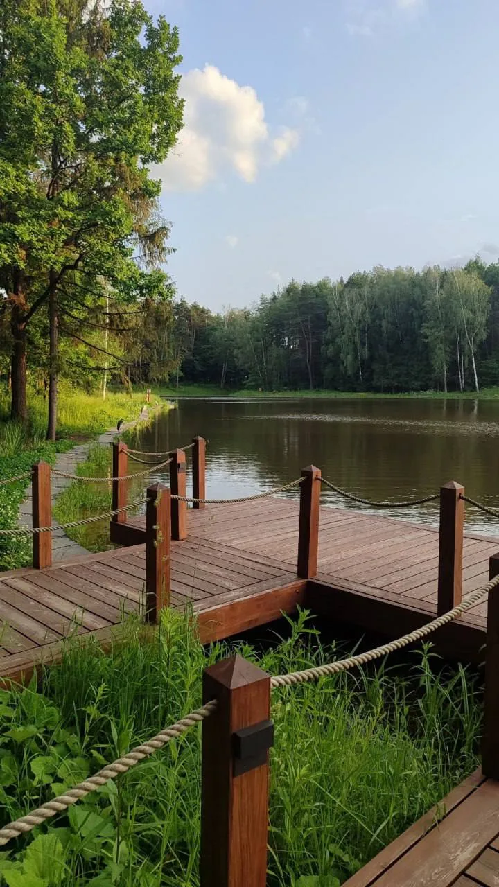 #гуляемпоМоскве  🌿 Лесопарк «Ближняя Дача» — уютный уголок природы в Подмосковье  Это место отлично 
