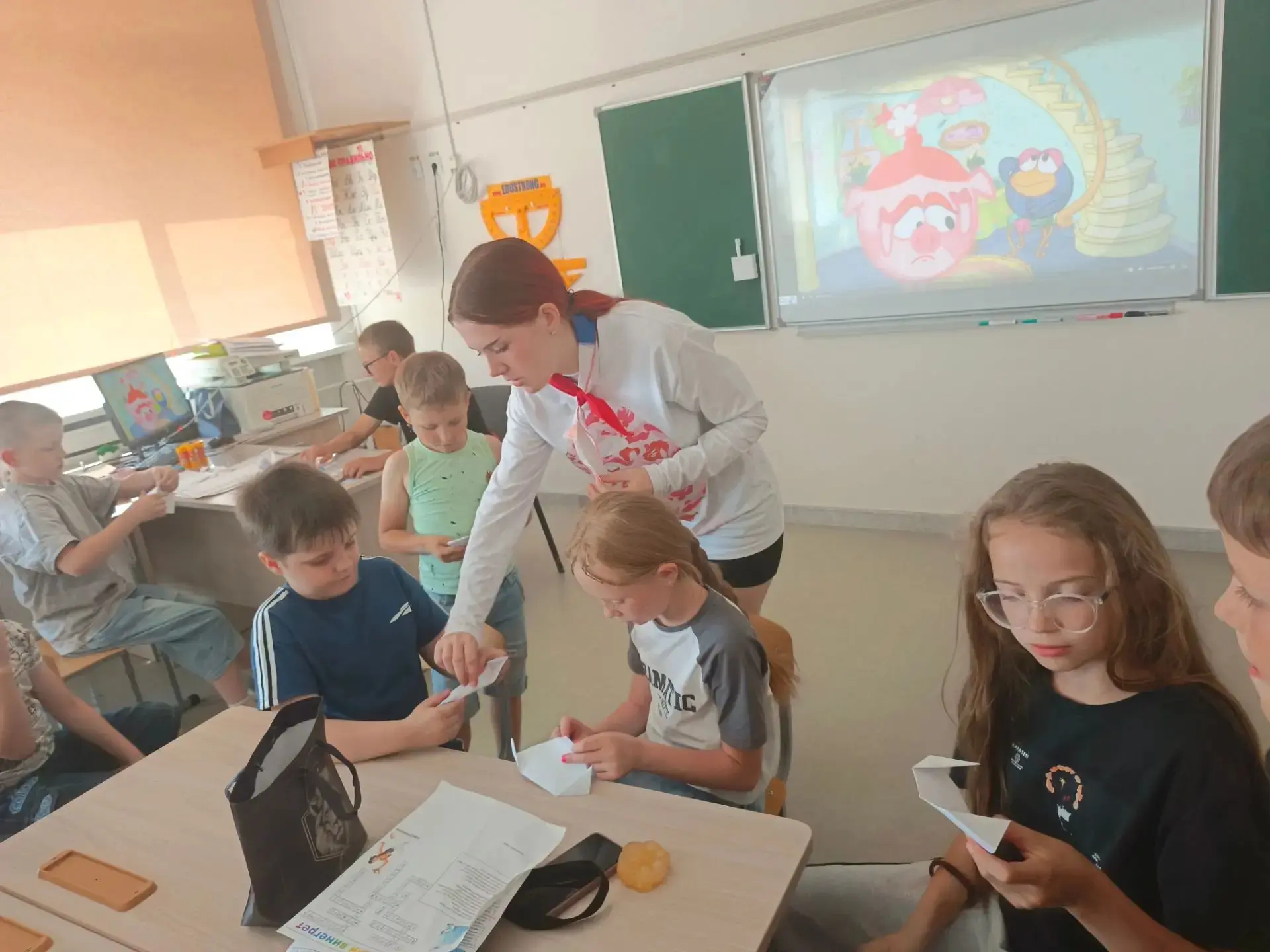Пришкольный лагерь. День девятый

Сегодня наш пришкольный лагерь «Планета детства» превратился в бол