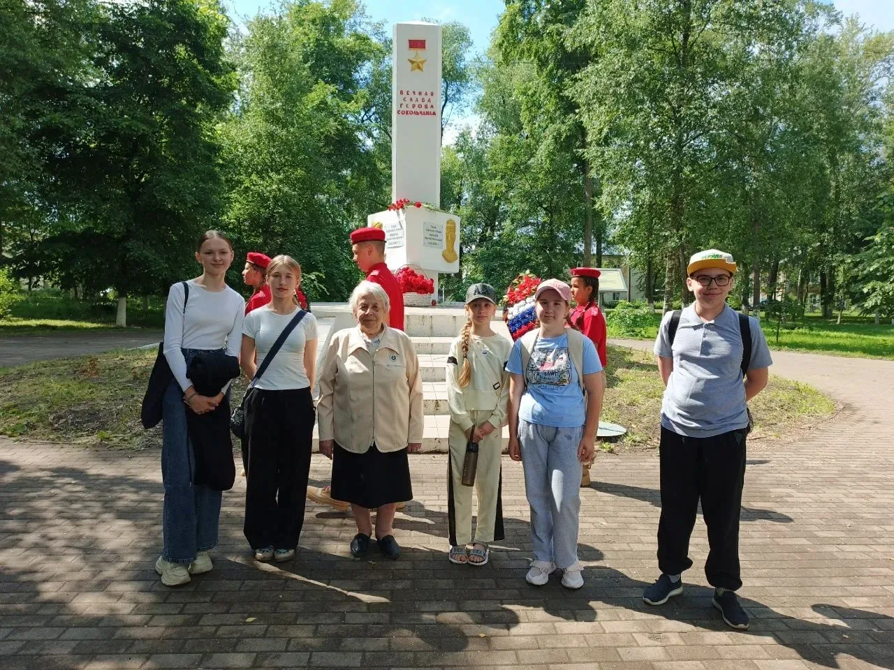 День третий в летнем краеведческом сборе «Традиция» прошёл под девизом «Память в наших сердцах».

22