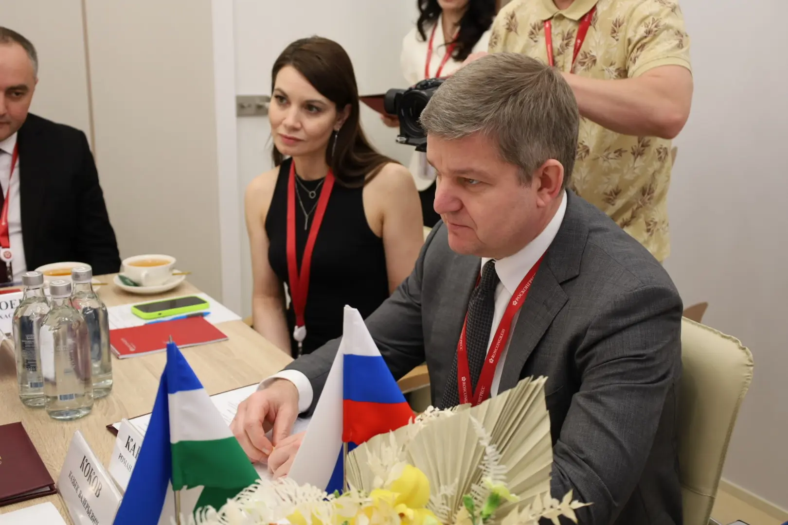 В начале второго дня деловой программы на ПМЭФ состоялась рабочая встреча с генеральным...