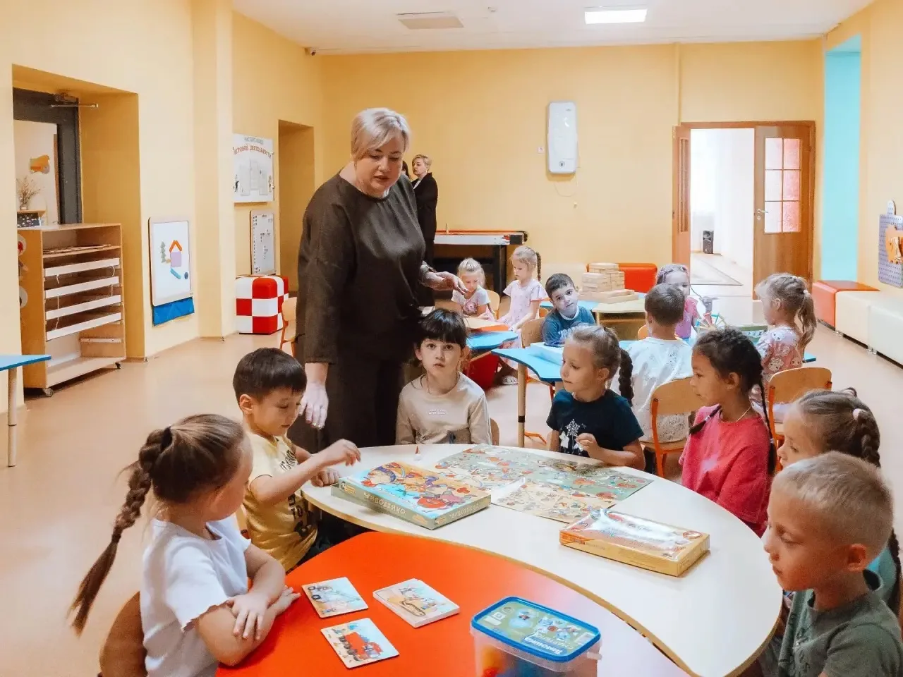 Уважаемые воспитатели, педагоги, работники и ветераны дошкольного образования!