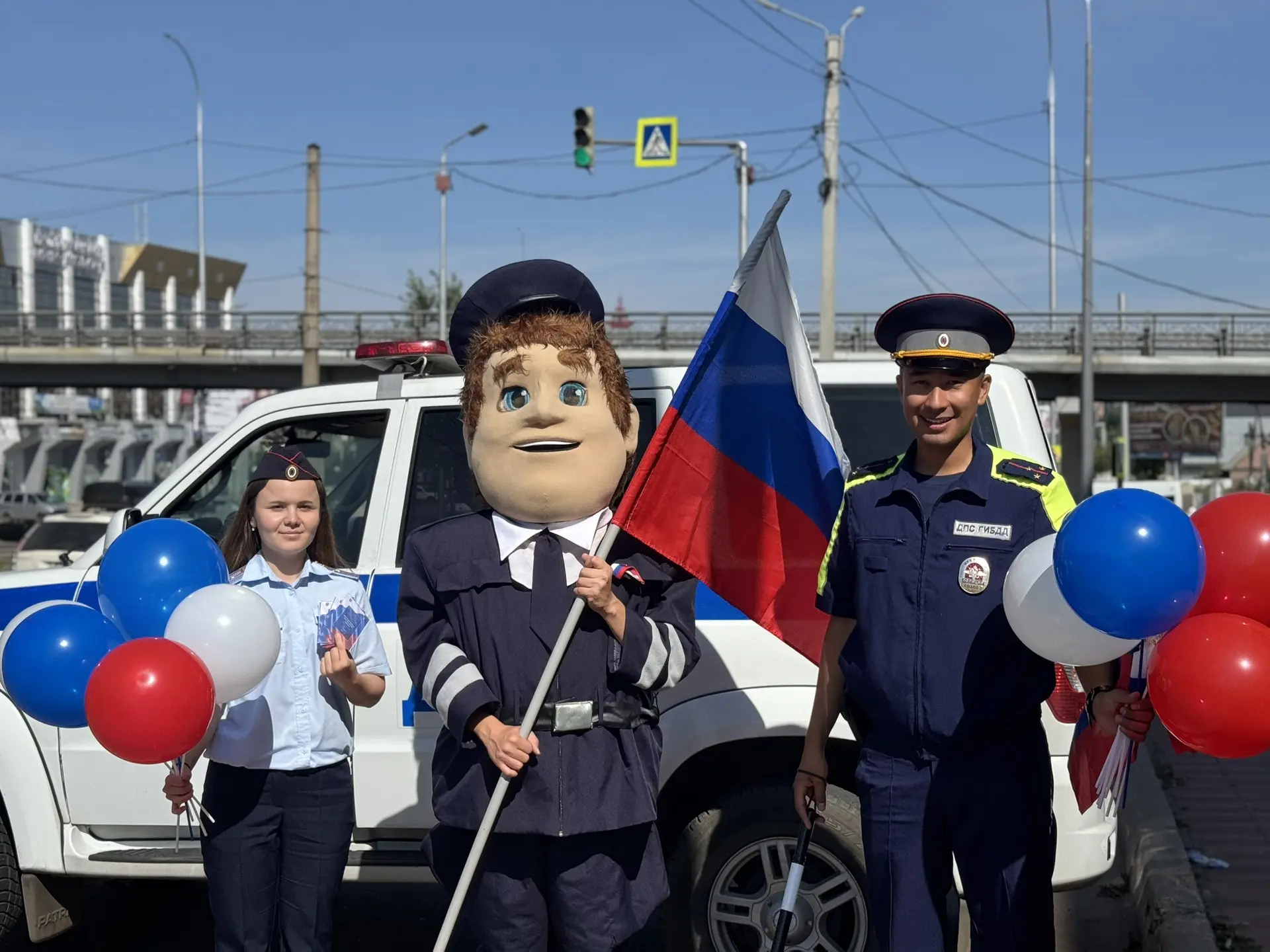 📅 22 августа — важная дата в истории нашей страны! В этот день мы отмечаем День госуда...