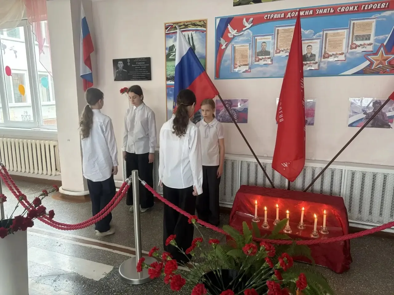 Вахта Памяти: Неугасающий огонь традиции 🎖️  Сегодня, в преддверии священного Дня Победы, наша школа