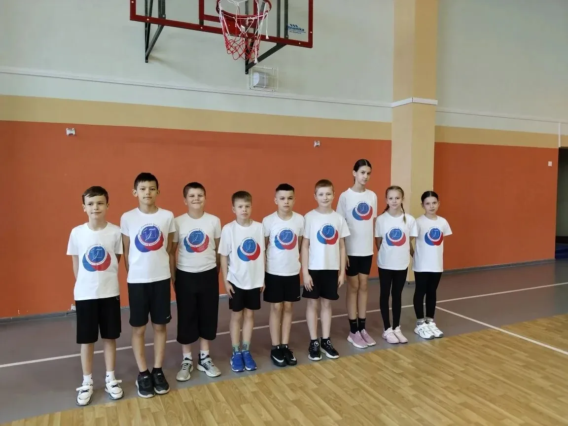Зарница 2.0 — день настоящих героев! ⚡🎖️  Сегодня в МОУ "СШ № 7" прошёл районный этап Зарницы для мл