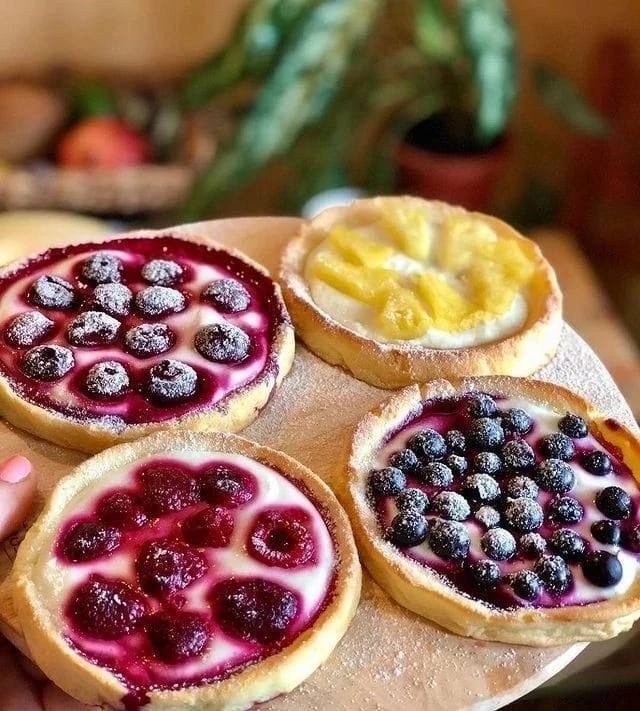 Самые вкусные ватрушки😍

Пп вариант:
Для теста
✅творог 200 гр
✅яйцо
✅4 ст л рисовой муки
✅сах зам п