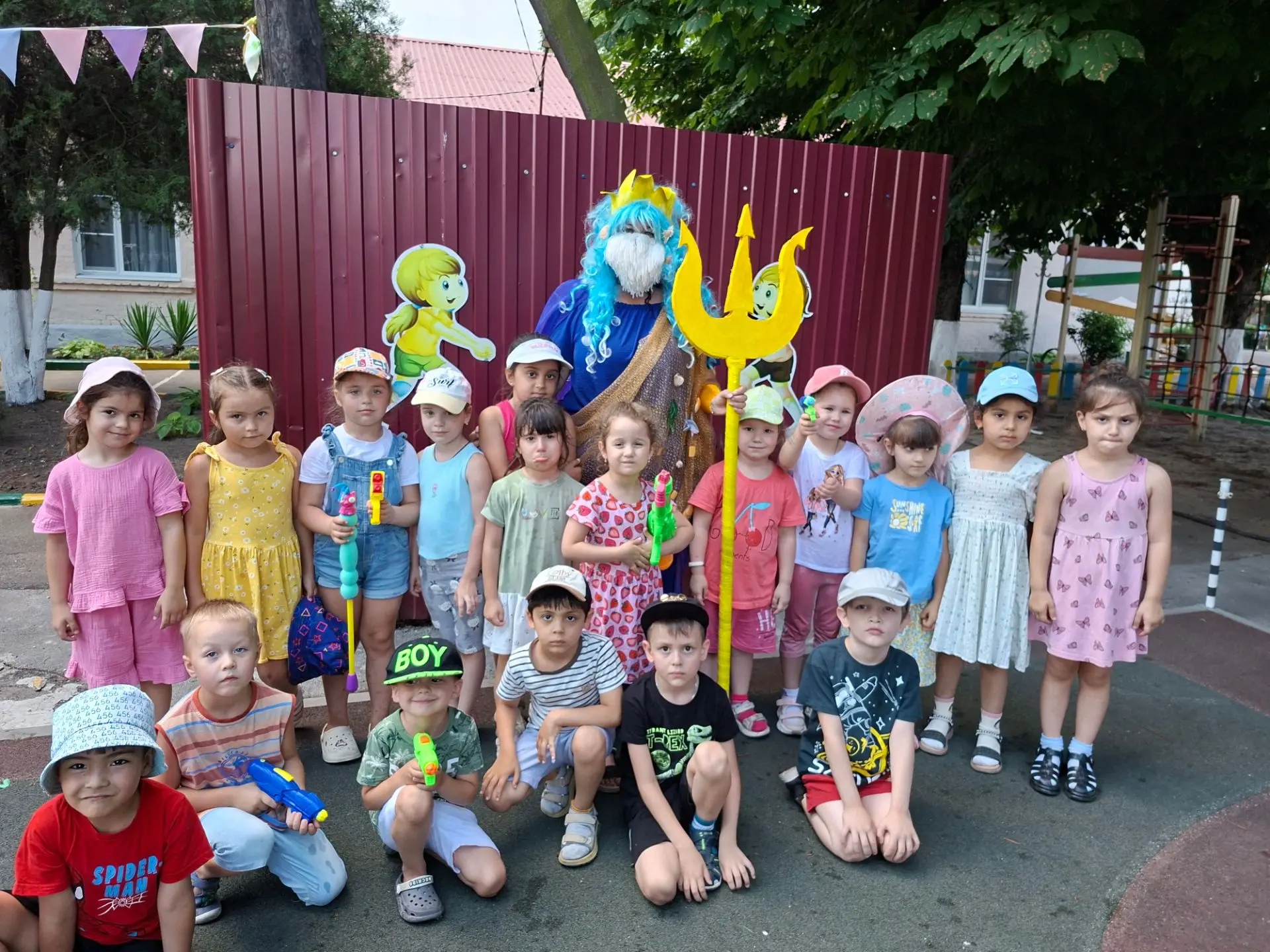 Сегодня в нашем детском саду развернулось настоящее подводное царство! К нам в гости заглянул сам вл
