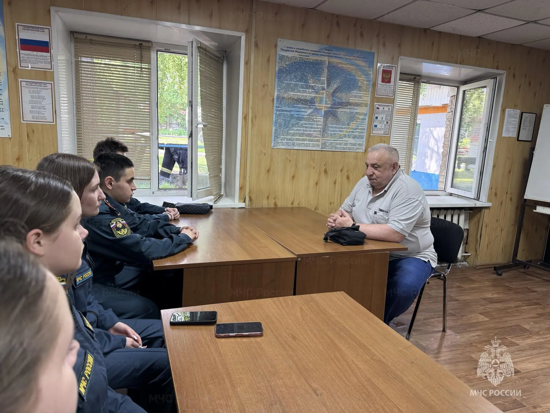 🇷🇺 От сердца к сердцу: в Люберцах ветераны хранят и передают традиции пожарной охраны  В Люберецком 