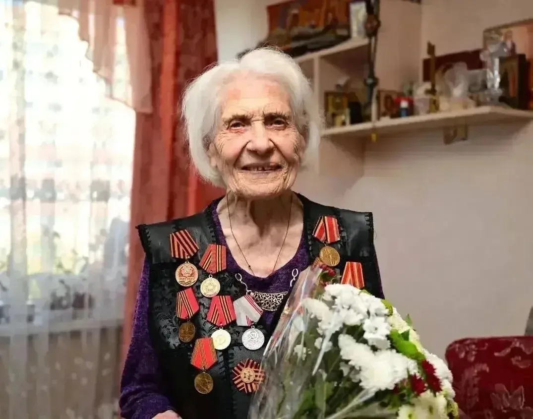 102 года мудрости, достоинства и безграничного патриотизма. Сегодня мы от всего сердца ...