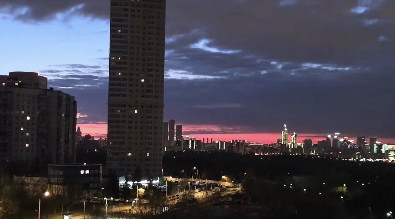 Сегодняшний рассвет в Крылатском от наших подписчиков 🌅  Прислать новость в бот в Max   @krylatskoe_
