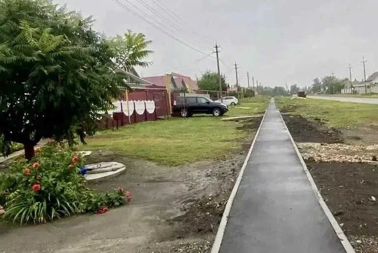 Три населённых пункта Воронежской области обзавелись новыми тротуарами