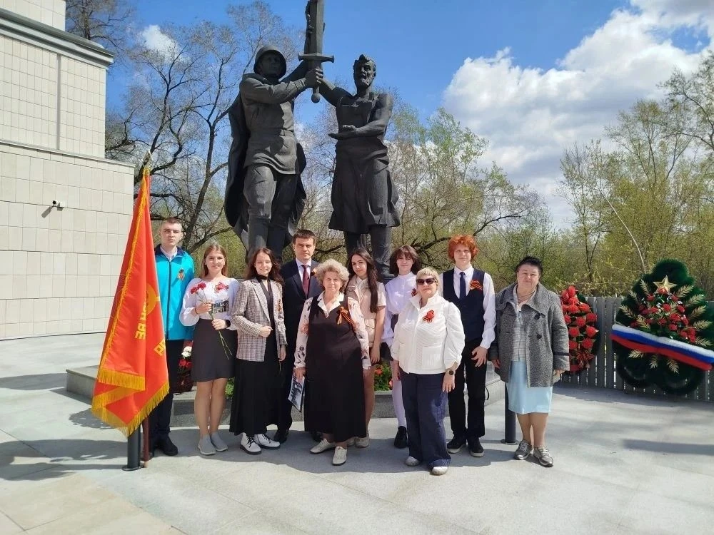 «ЧЕСТЬ ХРАНИТЬ ИСТОРИЮ: НАШИ РЕБЯТА ЗАВОЕВАЛИ ПРАВО ГОДОВОГО ХРАНЕНИЯ КОПИИ БОЕВОГО ЗНАМЕНИ...»     