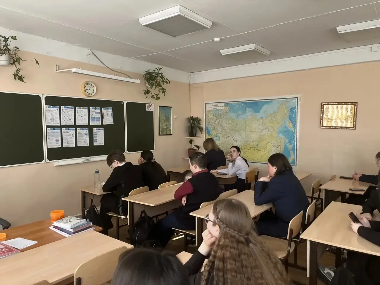 Учимся думать как инвесторы с детства!  Наши девятиклассники — уже не дети, но ещё не взрослые, а во