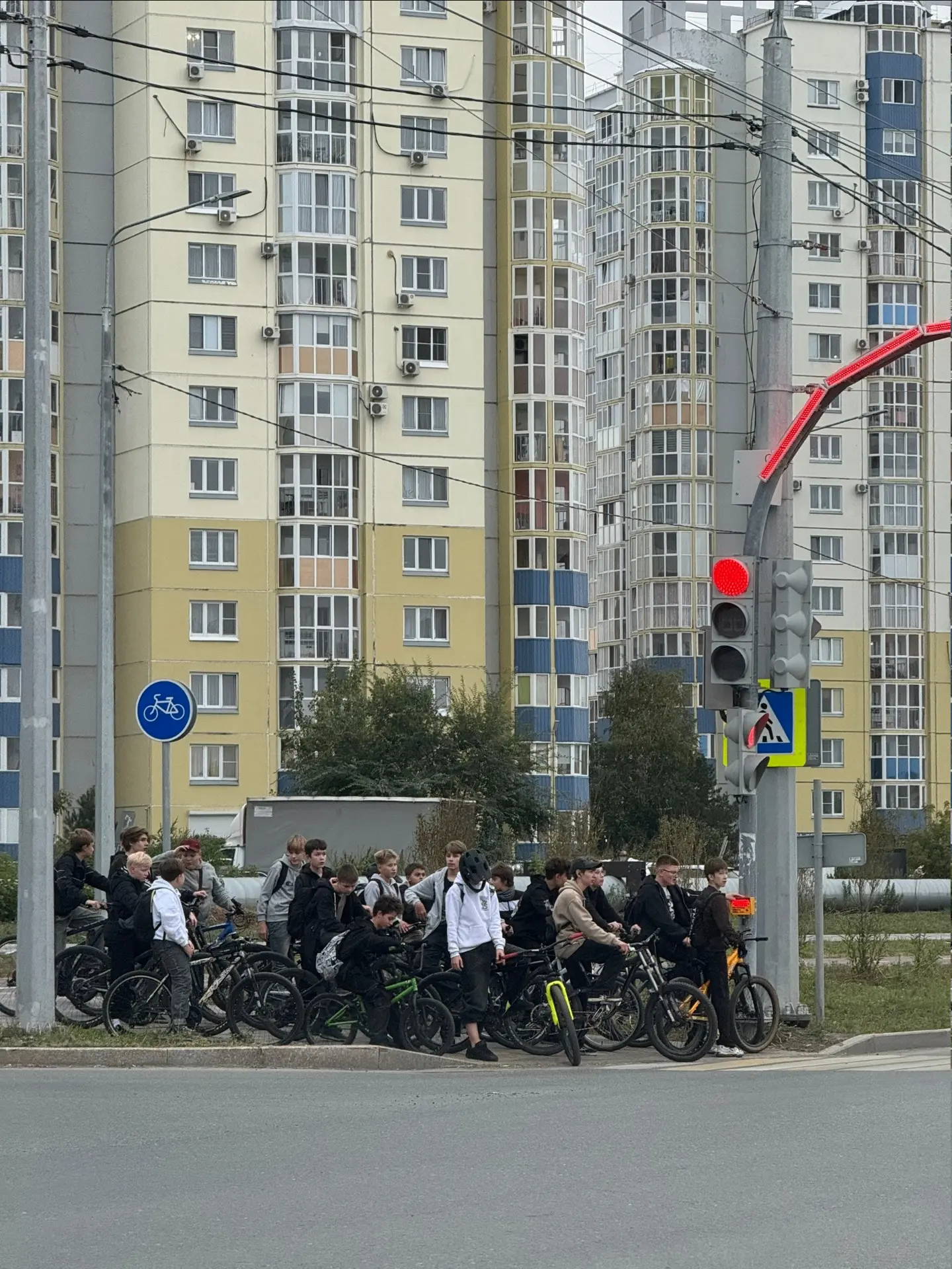Стаю велосипедистов заметили на Северных.